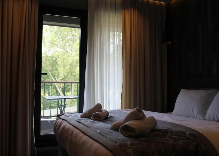 Adess Oda ve Kahvaltı Cekme