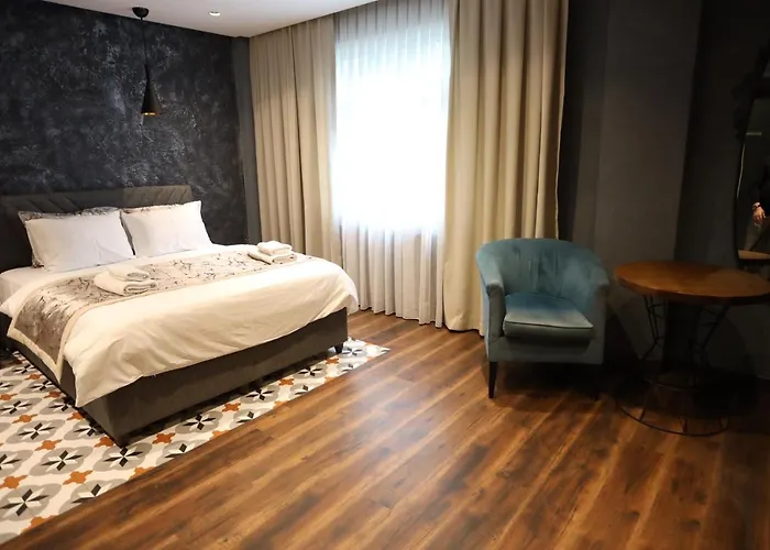 Adess Oda ve Kahvaltı *